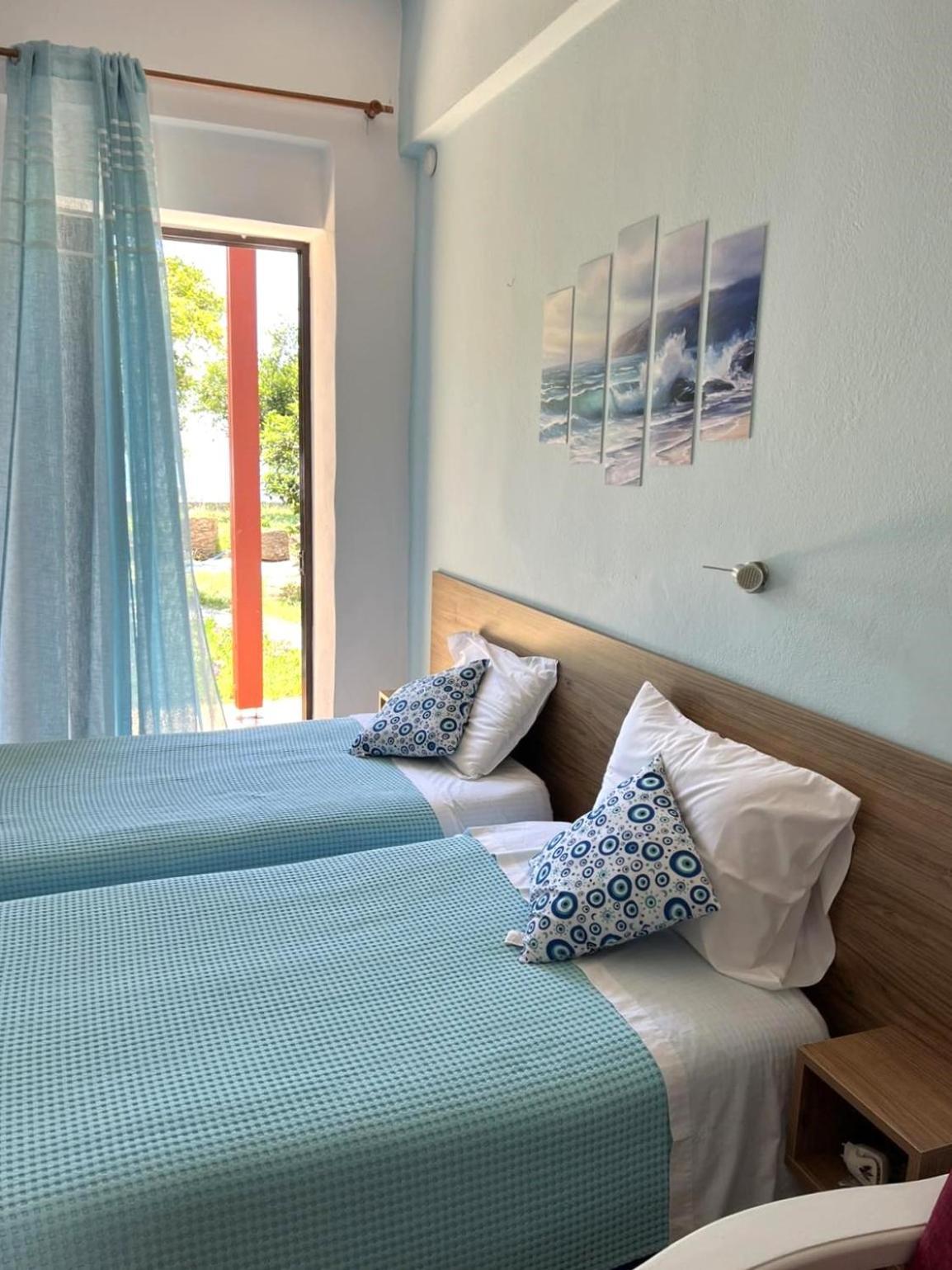 Milos Studios & Beach House Frangocastelo Bagian luar foto